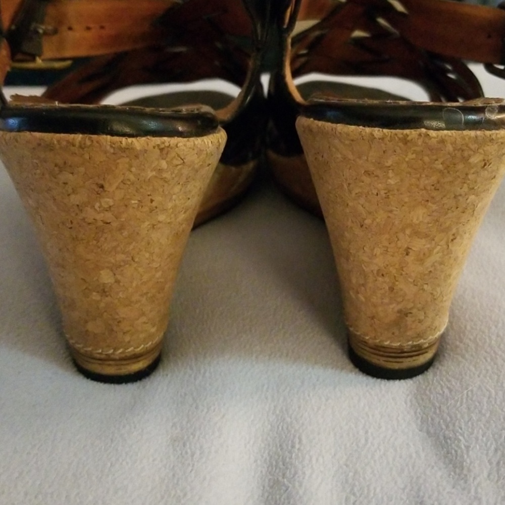 Wedge Sandal - Picture 3 of 7